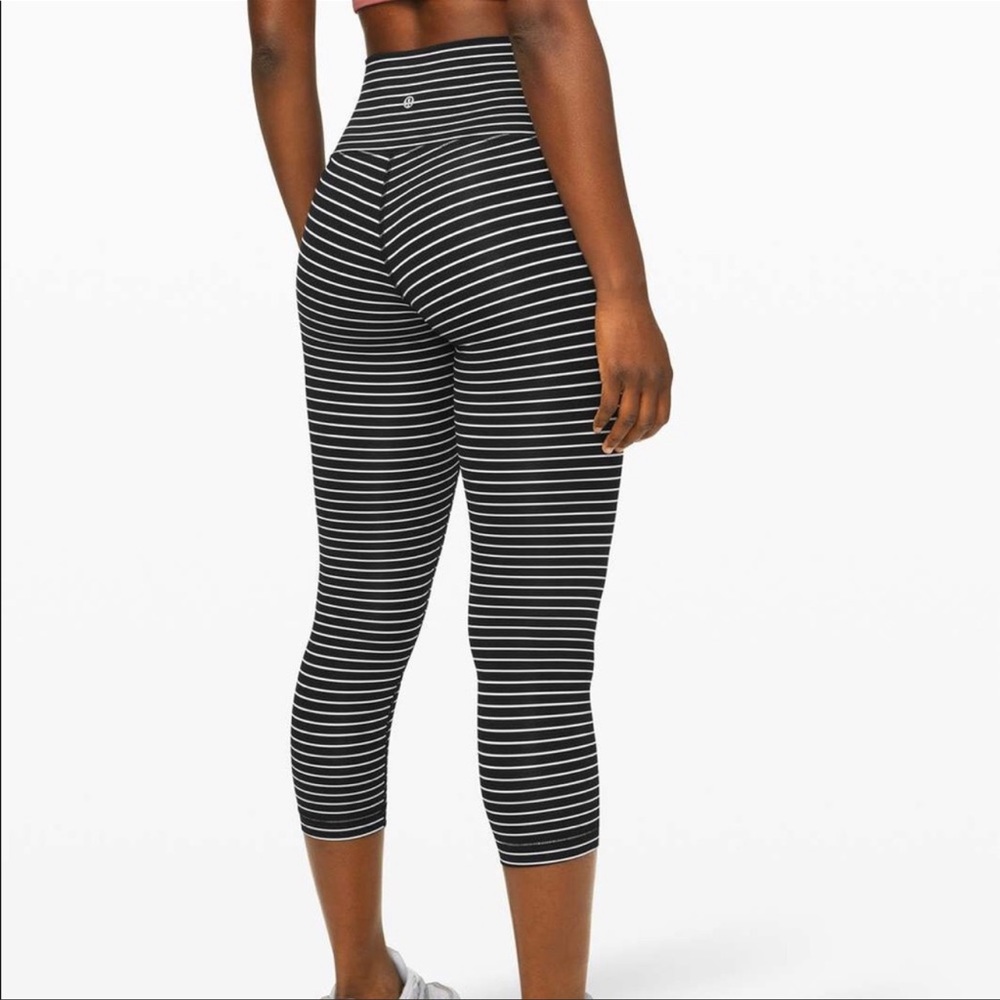 Lululemon High Rise Cropped Legging